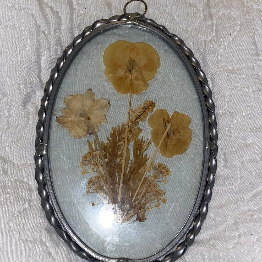 VTG Lasting Impressions Dried Pressed Flowers w/ Pewter Frame Window‎ Suncatcher